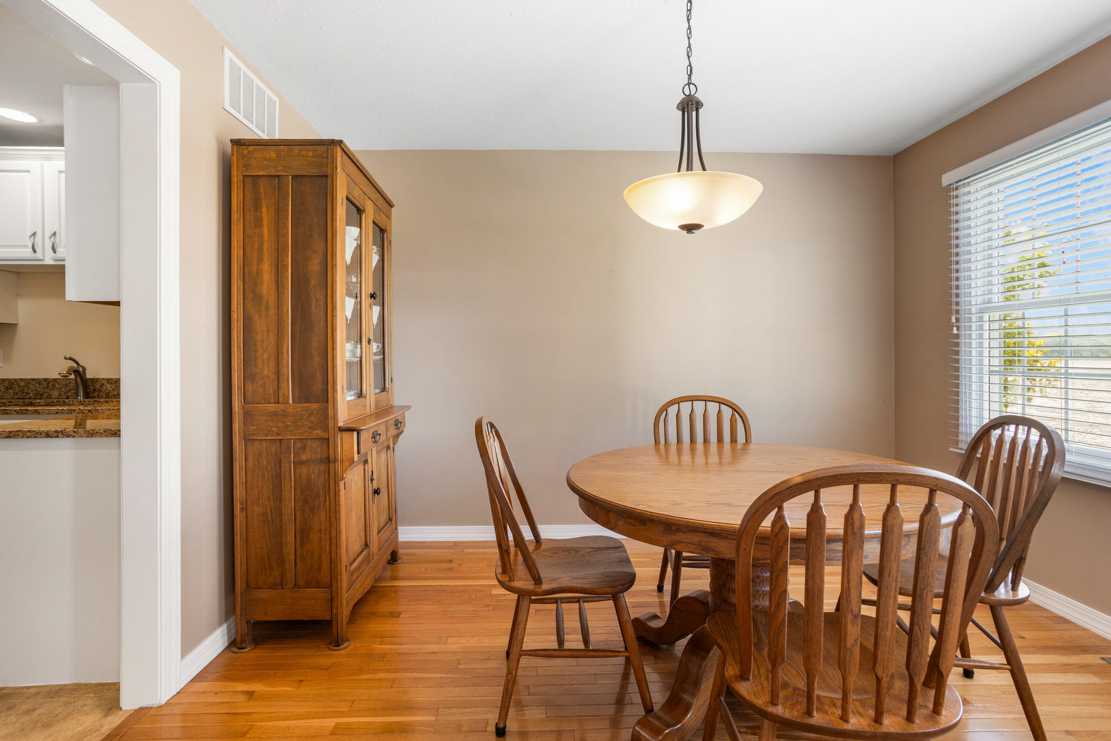 2521 Windward Boulevard Champaign, IL 61821 - Photo 17 of 35