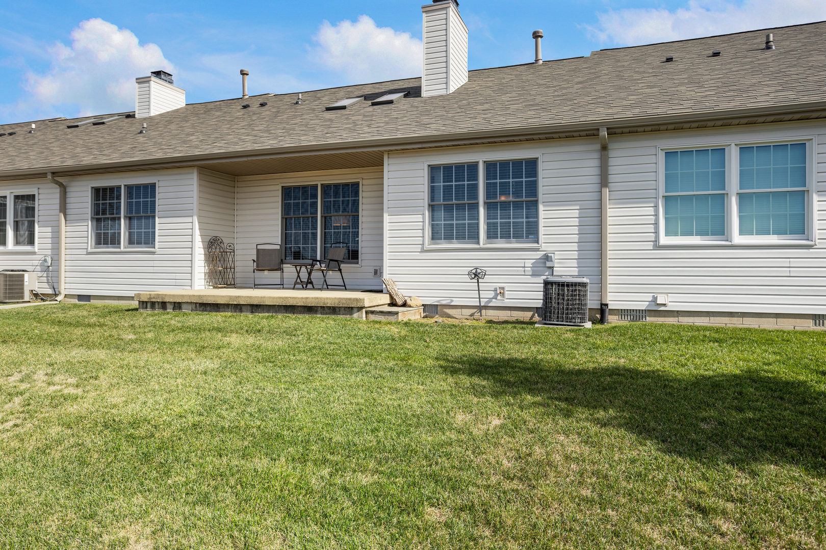 2521 Windward Boulevard Champaign, IL 61821 - Photo 30 of 35