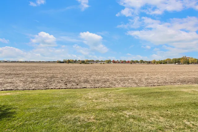 $265,000 | 2521 Windward Boulevard, Champaign, IL 61821