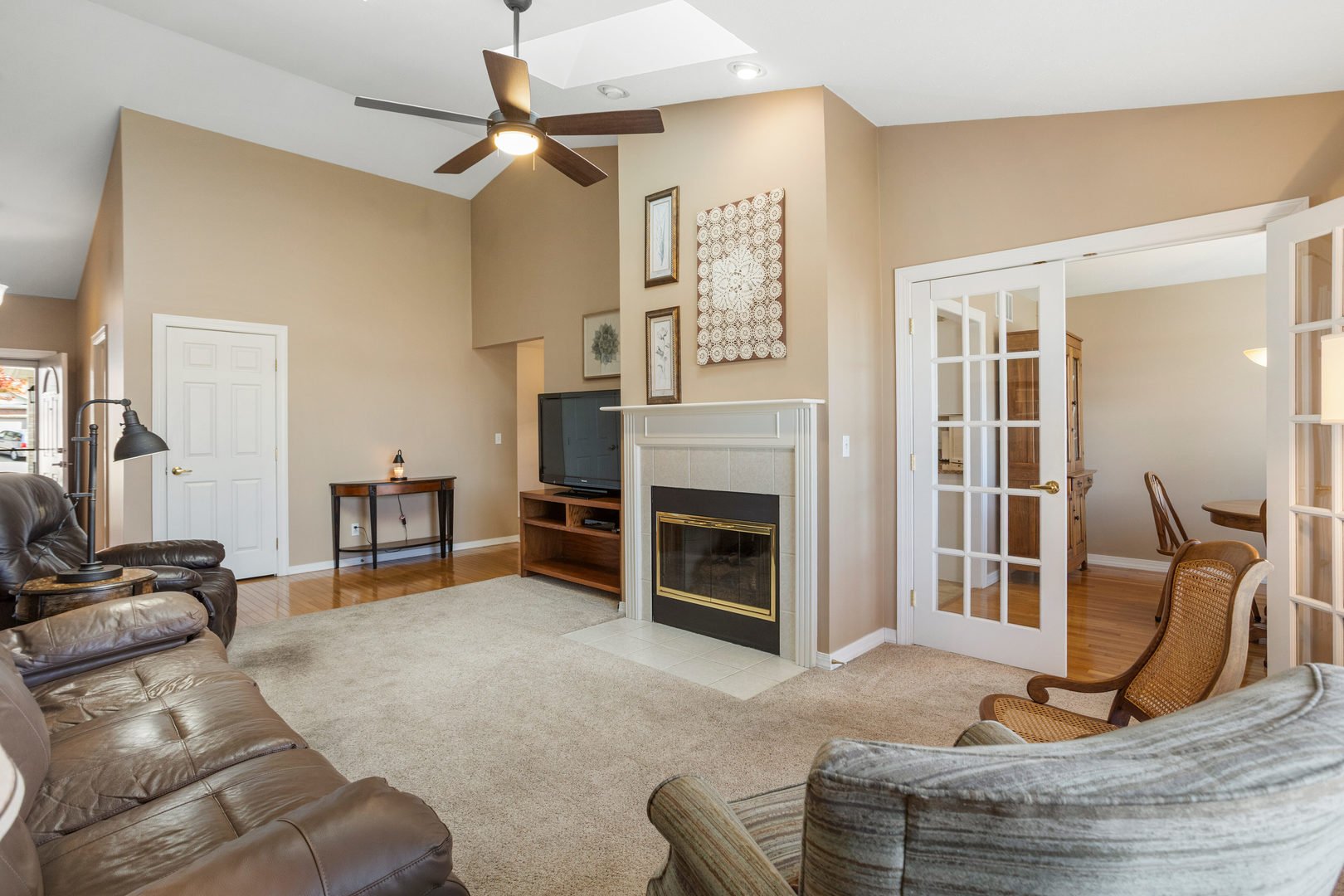 2521 Windward Boulevard Champaign, IL 61821 - Photo 8 of 35