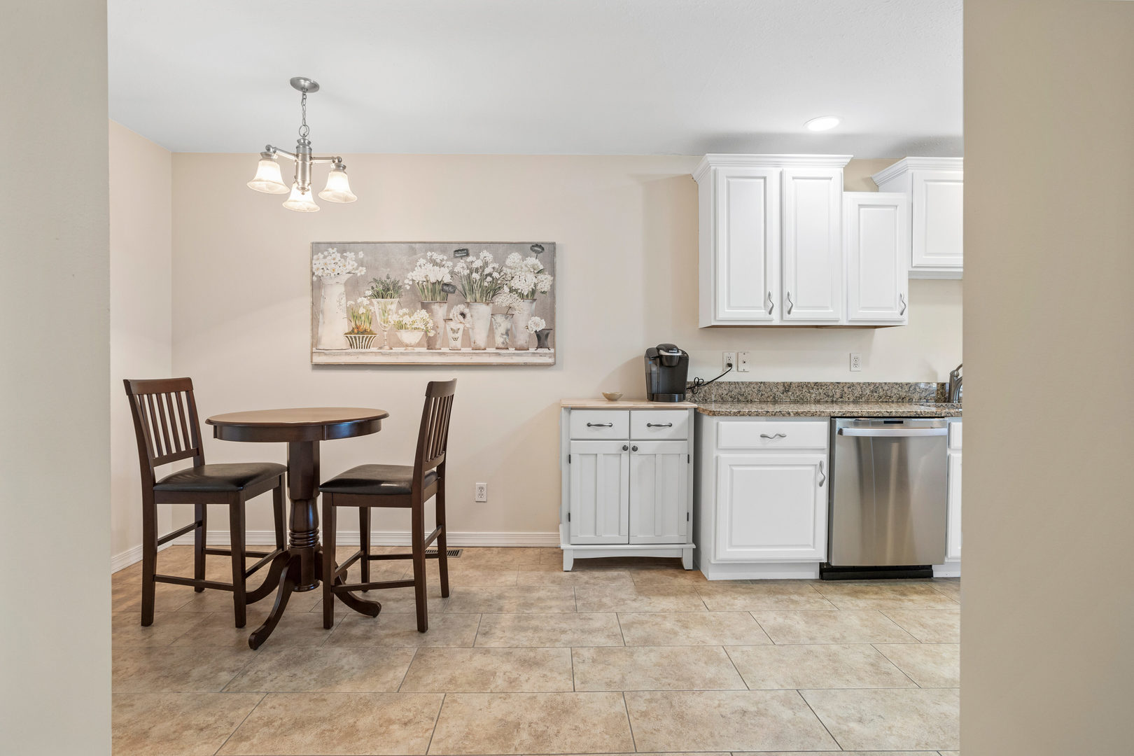 2521 Windward Boulevard Champaign, IL 61821 - Photo 10 of 35