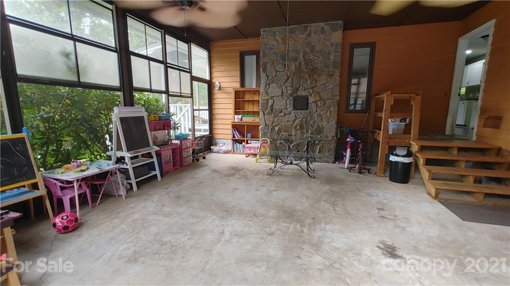 143 Leon Barron Road Sylva, NC 28779 - Photo 17 of 32 Gallery Image 17