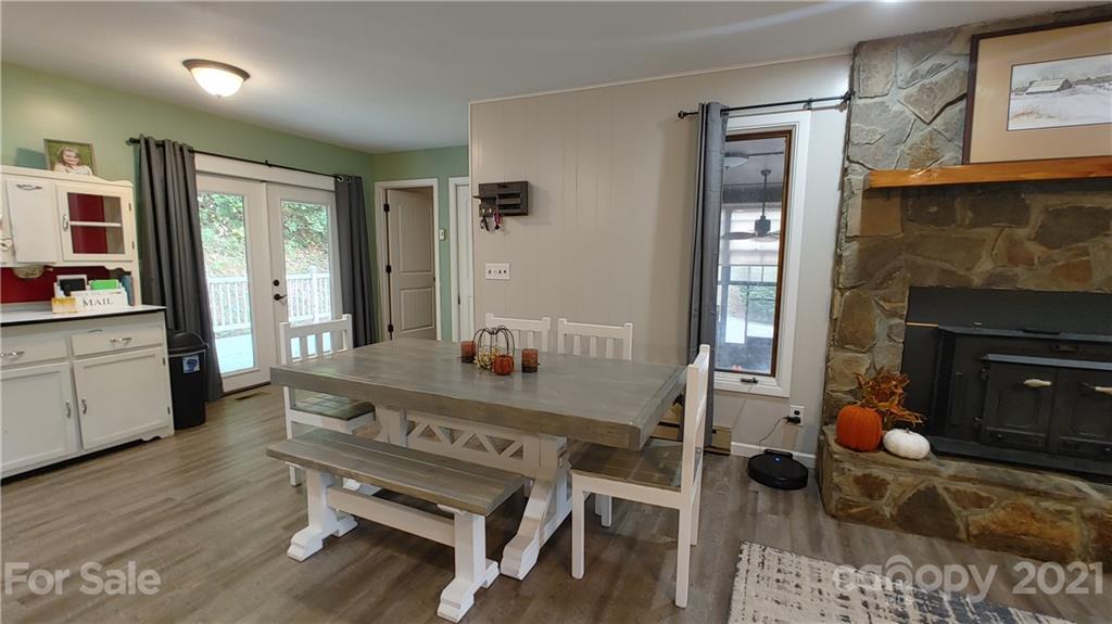 143 Leon Barron Road Sylva, NC 28779 - Photo 3 of 32 Gallery Image 3