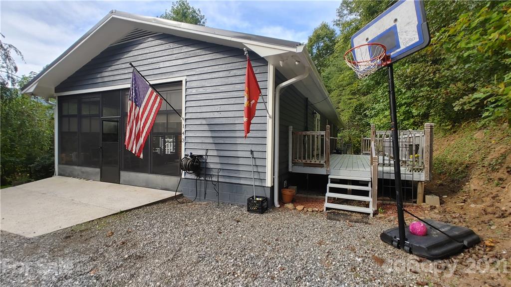 143 Leon Barron Road Sylva, NC 28779 - Photo 31 of 32 Gallery Image 31
