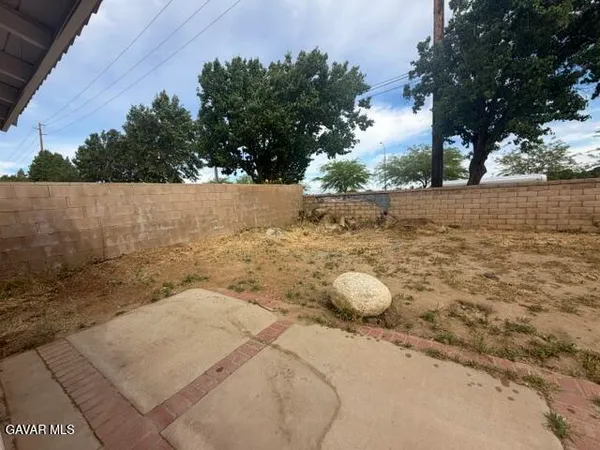 $2,900 | 1725 Windsor Place, Palmdale, CA 93551