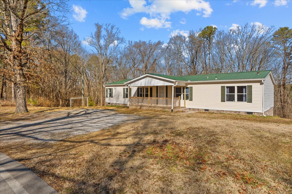 1943 Upper Ridge Road Southeast Dalton, GA 30721 - Photo 3 of 51 Gallery Image 3