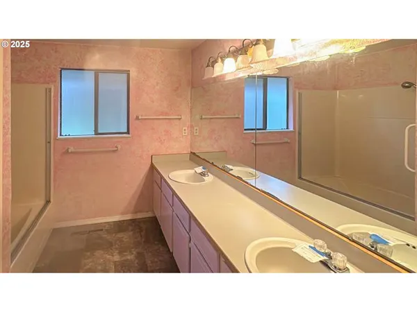 $255,000 | 1023 Northeast Primrose Place, Grants Pass, OR 97526