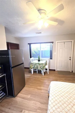$1,400 | Sunset, Miami, FL 33173
