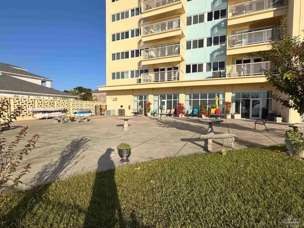 $130,000 | 825 Bayshore Drive, Unit 205, Pensacola, FL 32507