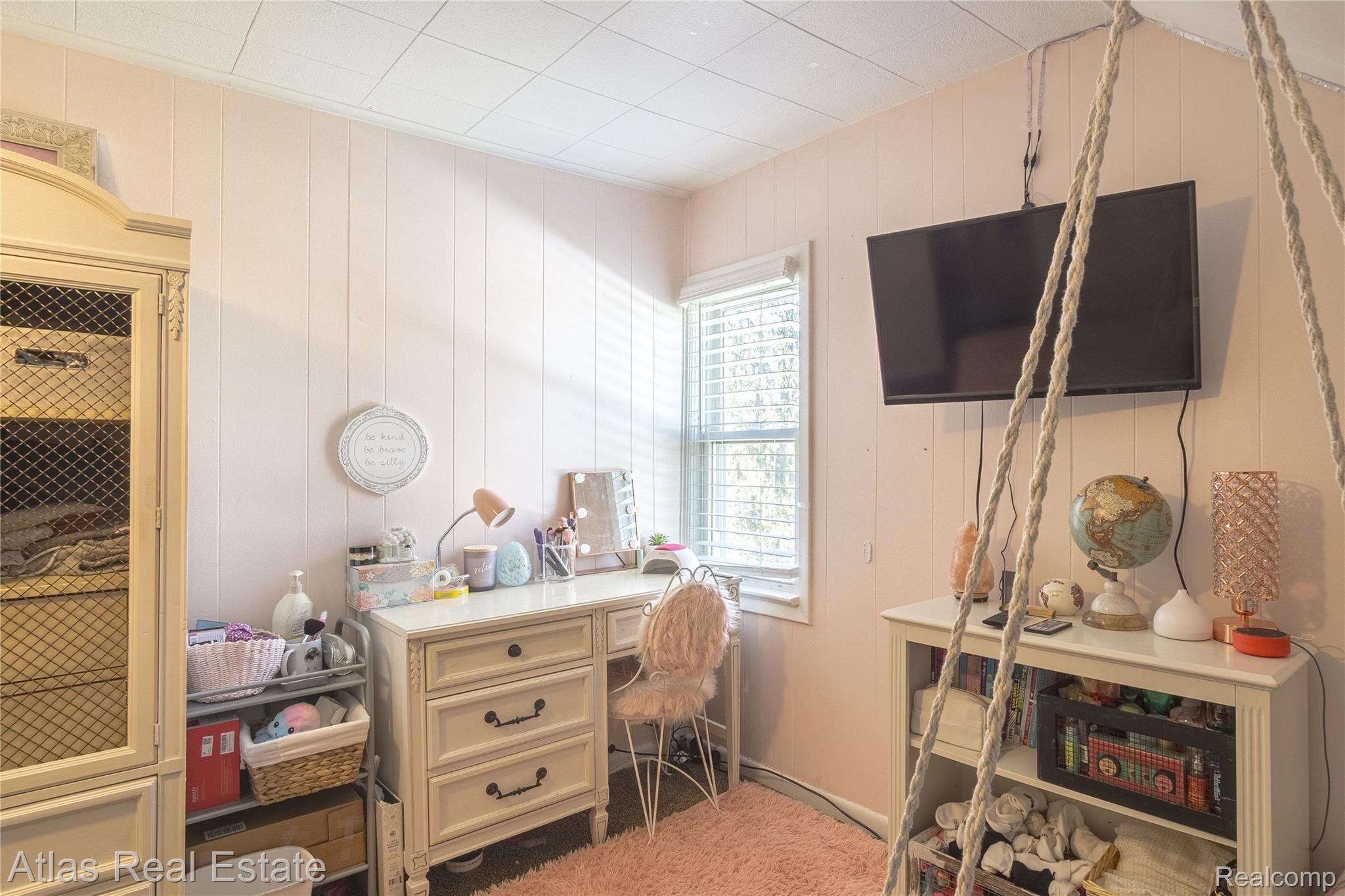 9053 Perry Road Atlas, MI 48411 - Photo 33 of 41 Interiors (22 of 32).jpg