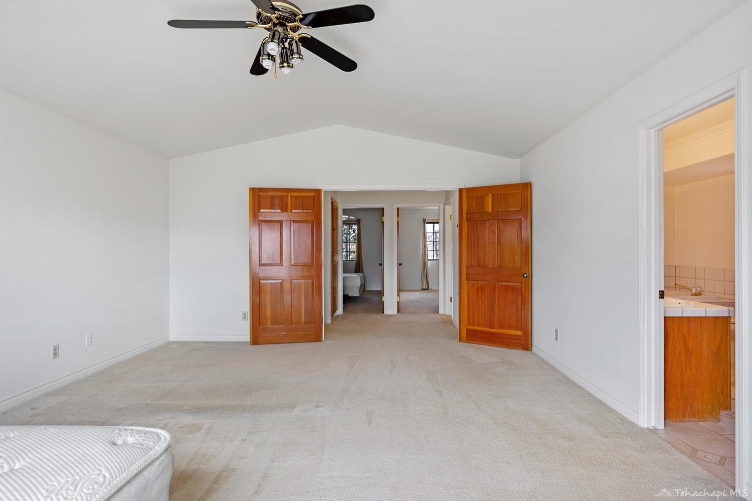 23980 Woodford-Tehachapi Road Tehachapi, CA 93561 - Photo 18 of 47 Gallery Image 18