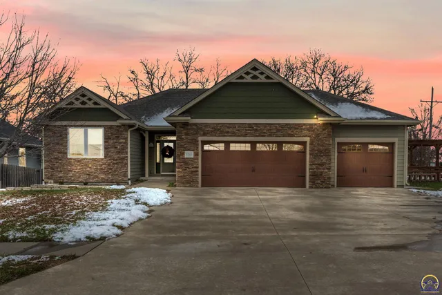 $449,000 | 4422 Southwest Lakeside Drive, Topeka, KS 66610