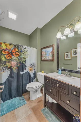 $449,000 | 4422 Southwest Lakeside Drive, Topeka, KS 66610