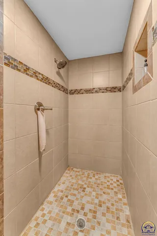 $449,000 | 4422 Southwest Lakeside Drive, Topeka, KS 66610