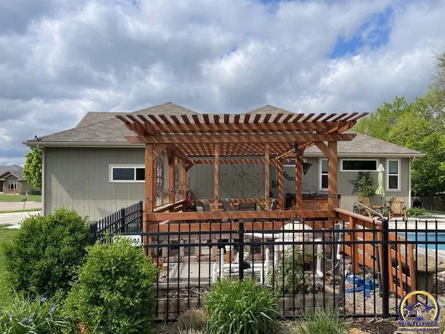 $449,000 | 4422 Southwest Lakeside Drive, Topeka, KS 66610