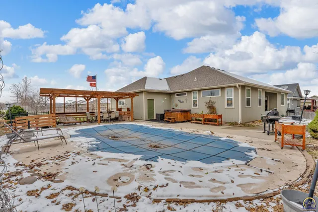 $449,000 | 4422 Southwest Lakeside Drive, Topeka, KS 66610