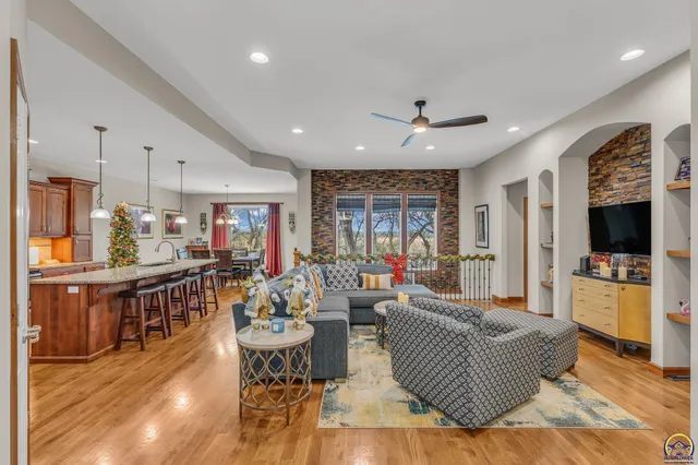 $449,000 | 4422 Southwest Lakeside Drive, Topeka, KS 66610