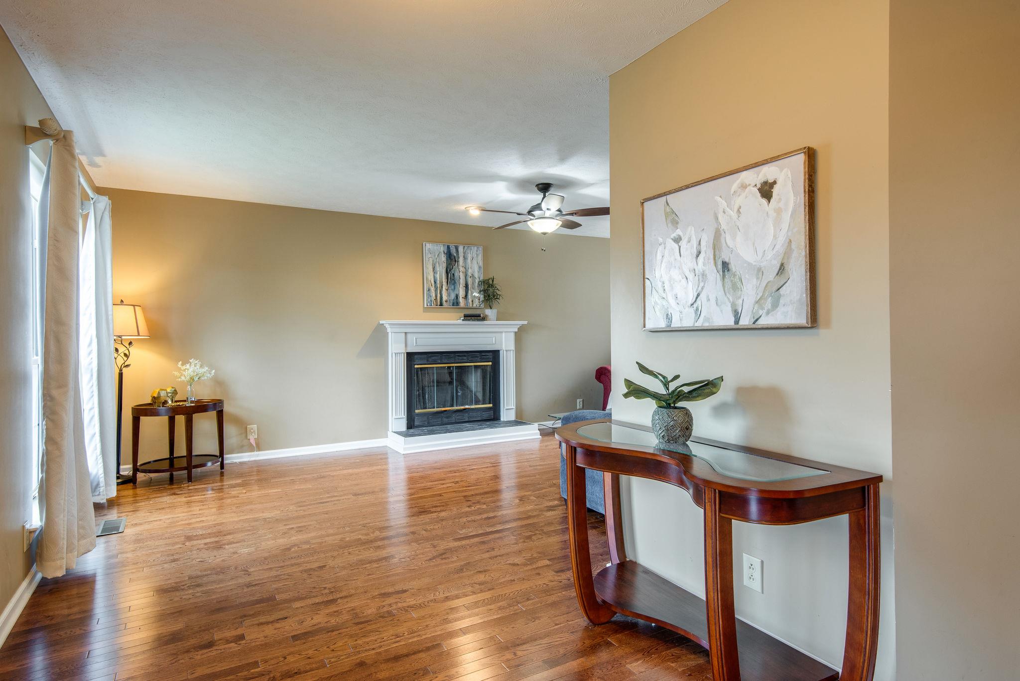 2873 Call Hill Road Nashville, TN 37211 - Photo 3 of 28 Warm and Inviting Foyer