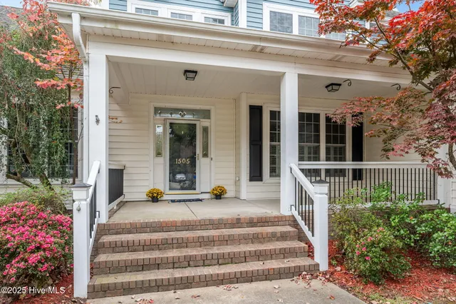 $475,000 | 1505 Trafalgar Drive, Winterville, NC 28590