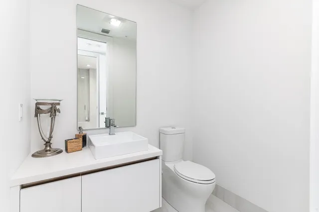 $2,040,000 | 155 East Boca Raton Road, Unit 820, Boca Raton, FL 33432