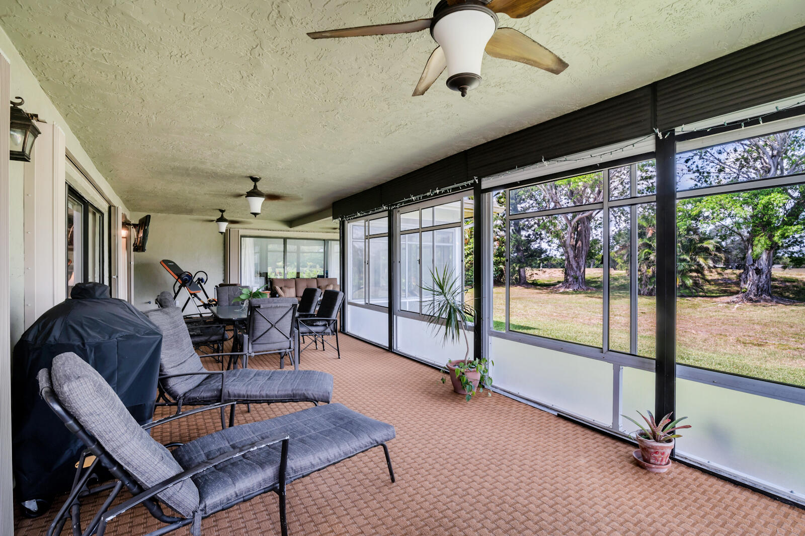 5801 Northwest 3rd Terrace Boca Raton, FL 33487 - Photo 27 of 33 29 Patio 01