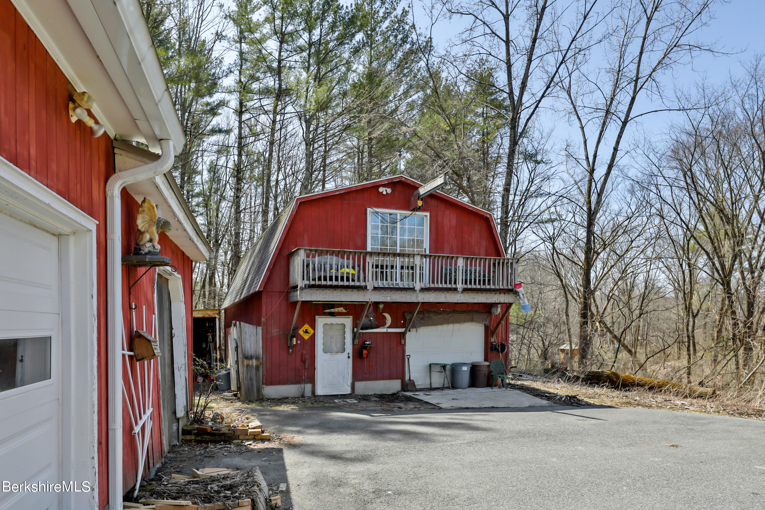 36 Lenox Road West Stockbridge, MA 01266 - Photo 30 of 30 a front view of a house