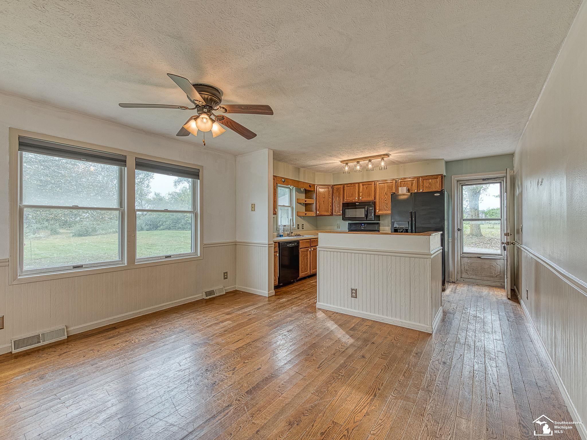 5285 Jackman Road Ida, MI 48140 - Photo 6 of 48