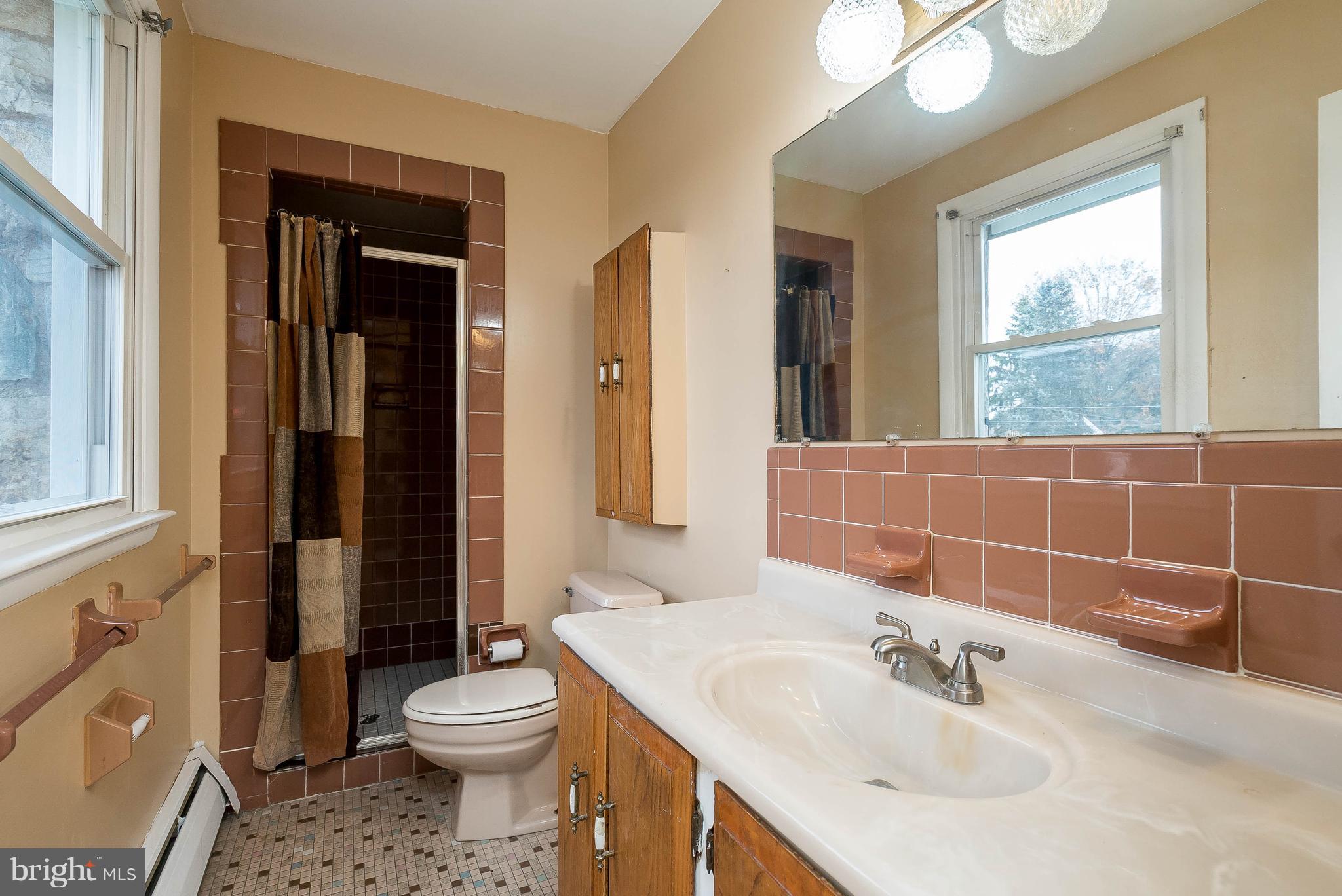 693 Cherry Tree Road Aston, PA 19014 - Photo 15 of 32 Gallery Image 15