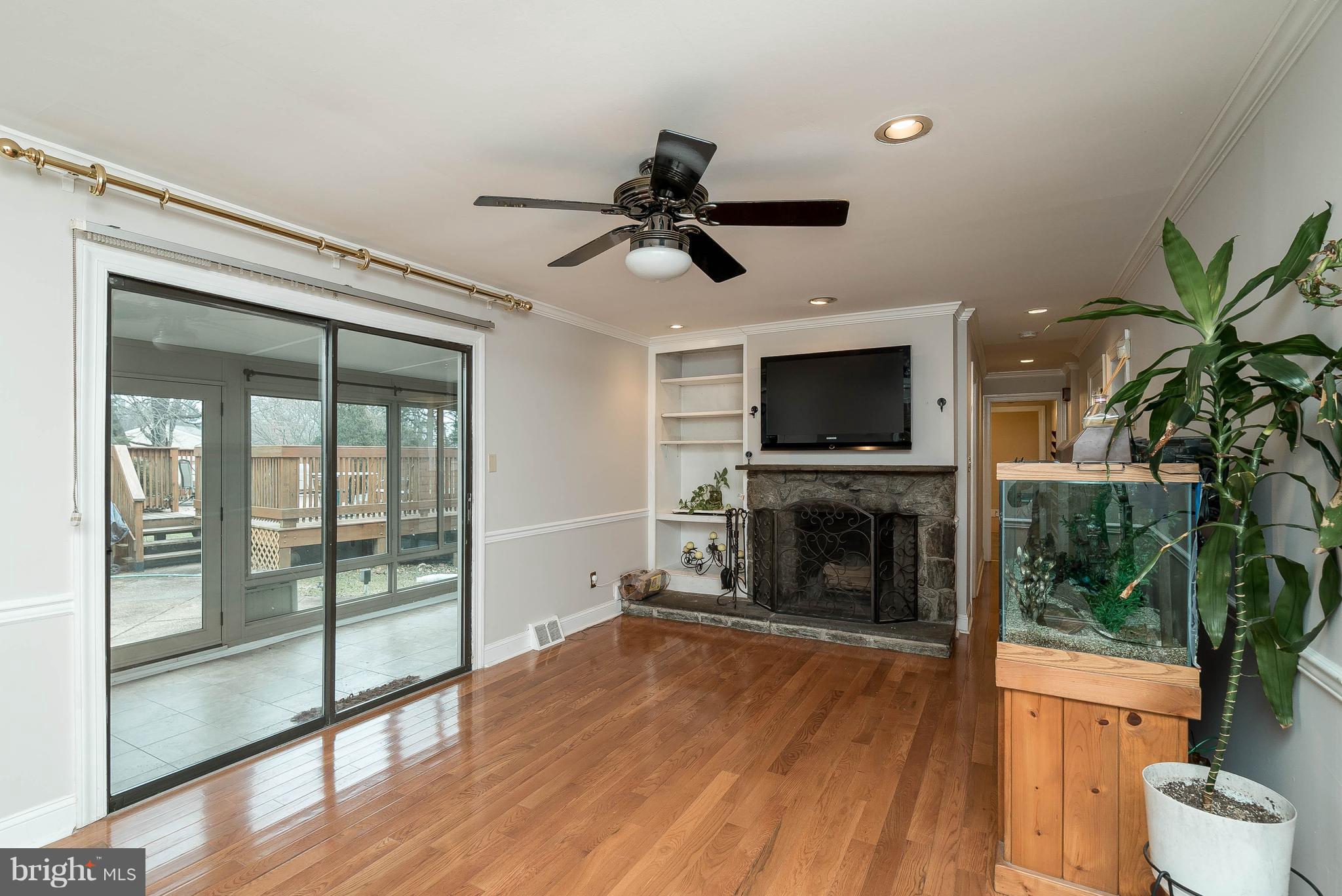 693 Cherry Tree Road Aston, PA 19014 - Photo 9 of 32 Gallery Image 9