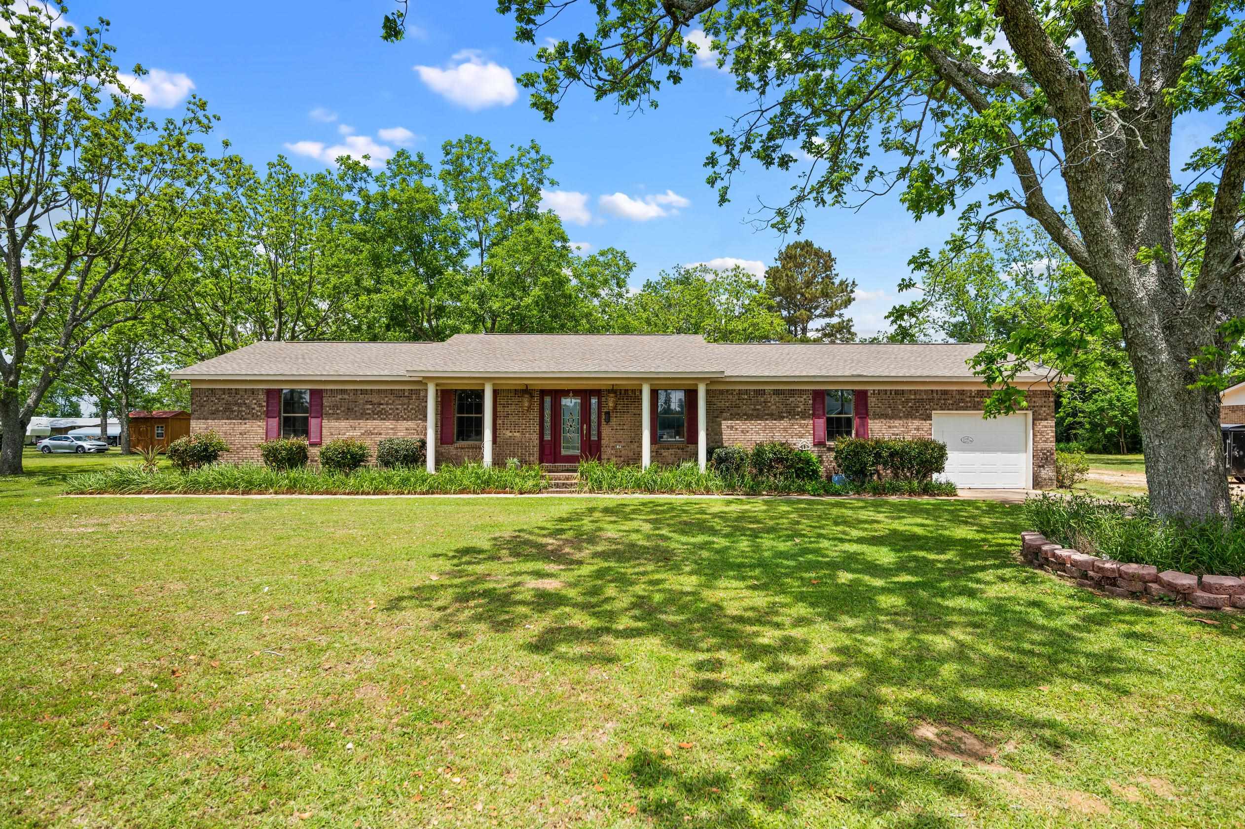 17606 County Road 26 Foley, AL 36535 - Photo 2 of 22 BRICK RANCH STYLE
