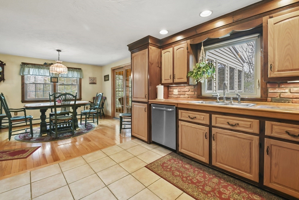 36 Osgood Road Charlton, MA 01507 - Photo 9 of 42