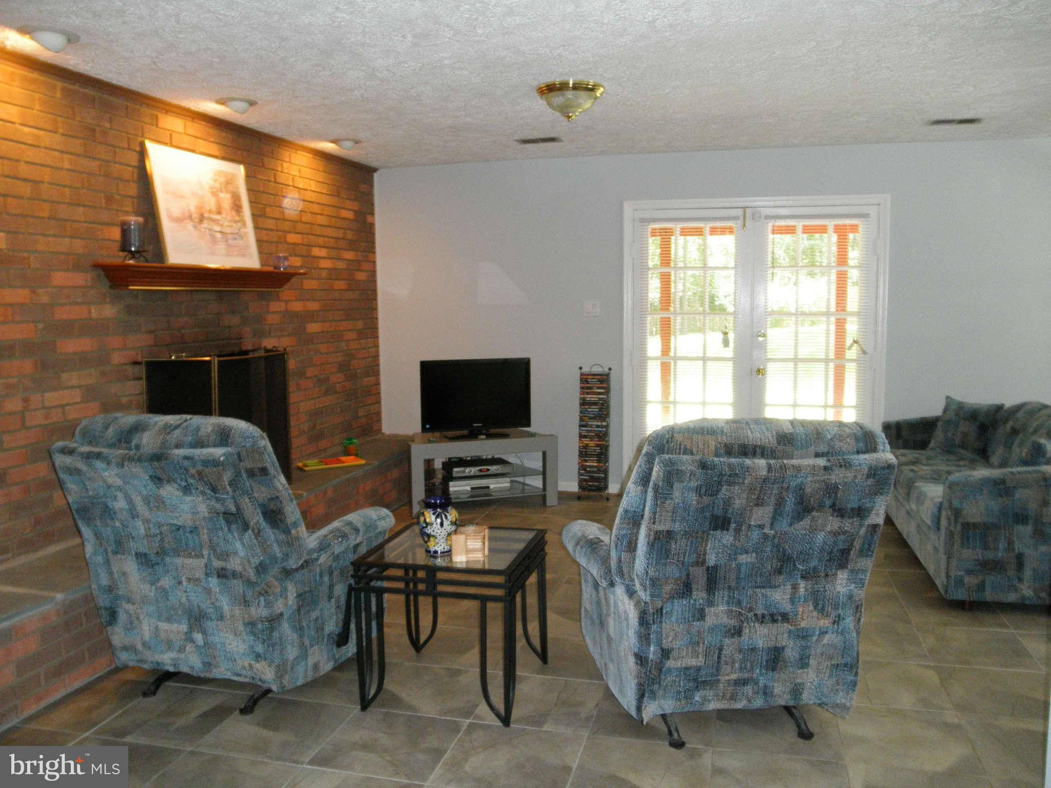 2009 Cradock Street Silver Spring, MD 20905 - Photo 17 of 28 Family Room