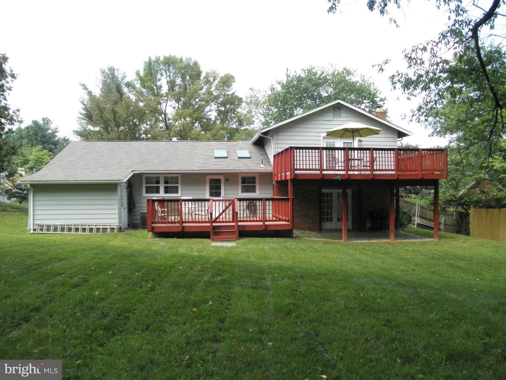 2009 Cradock Street Silver Spring, MD 20905 - Photo 26 of 28 Exterior (Rear)