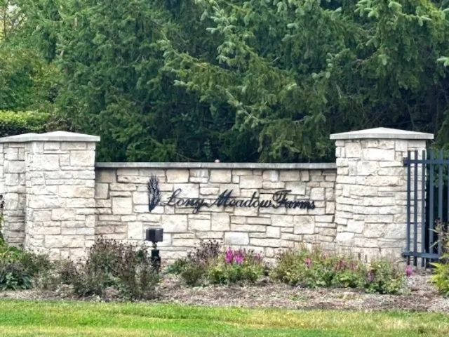 $1,500,000 | 20110 West Old Meadow Trail, Long Grove, IL 60047