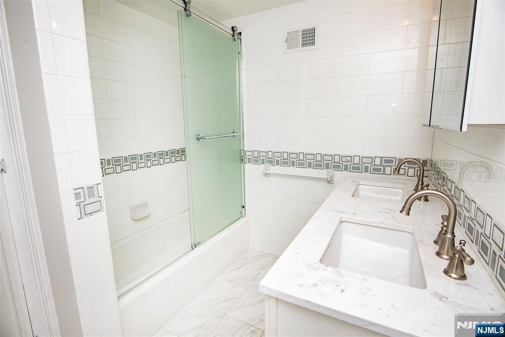 352 Billington Road Teaneck, NJ 07666 - Photo 14 of 32