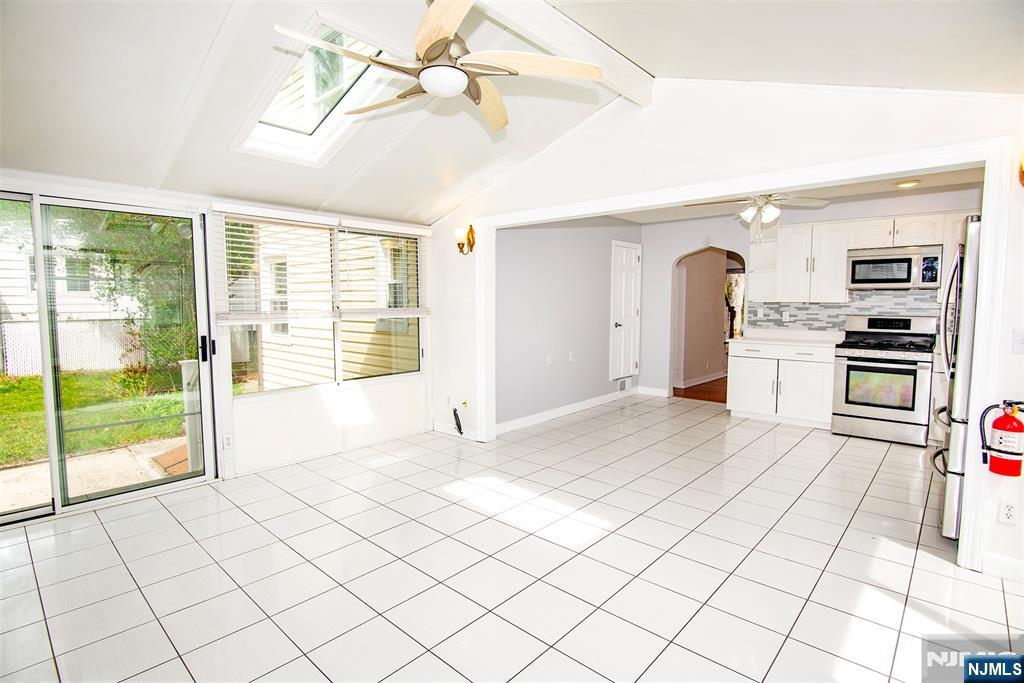 352 Billington Road Teaneck, NJ 07666 - Photo 8 of 32