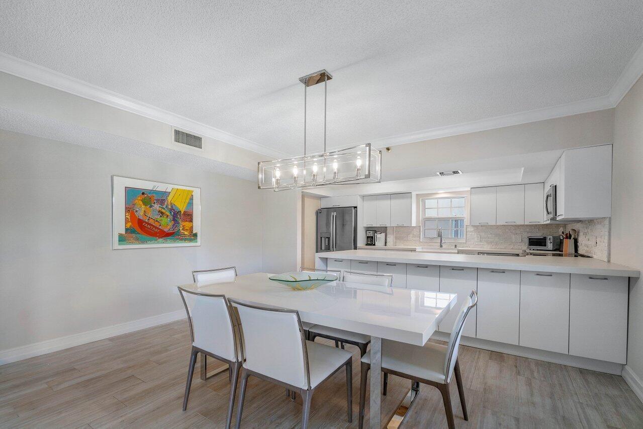 950 De Soto Road, Unit 2B Boca Raton, FL 33432 - Photo 14 of 38 010-950DeSotoRoad-BocaRaton-FL-33432-SMA