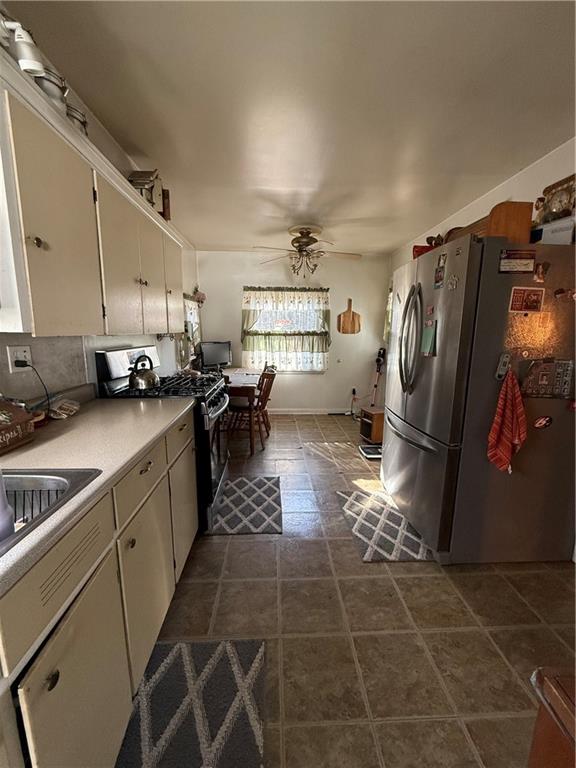 1597 Lakeview Road Jamestown, PA 16134 - Photo 8 of 19 Gallery Image 8