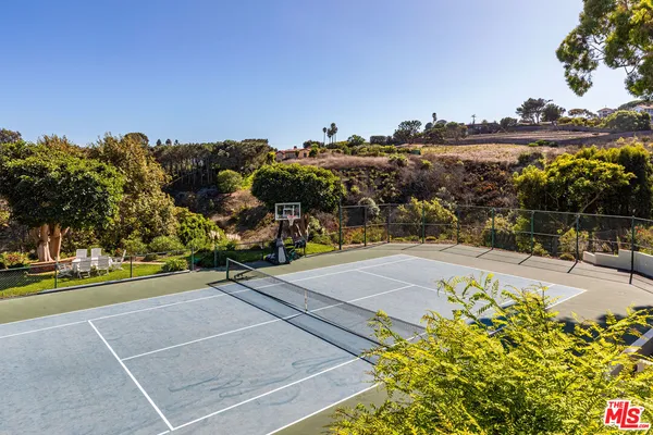 a view of a basketball court