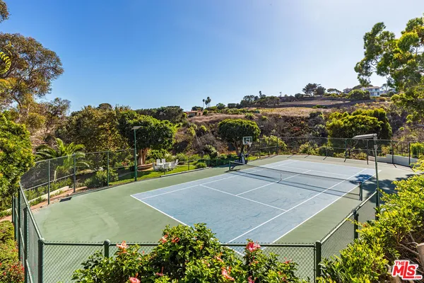 a view of a tennis court