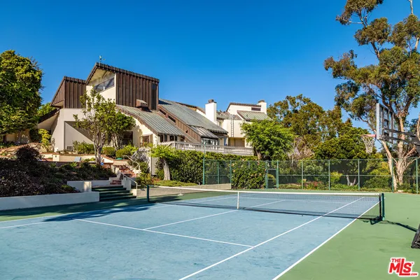 a view of a tennis court