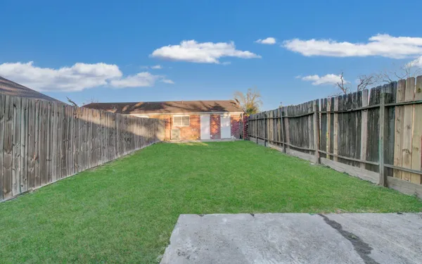 $315,000 | 15216 Wickbriar Drive, Houston, TX 77053