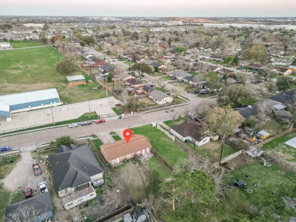$315,000 | 15216 Wickbriar Drive, Houston, TX 77053