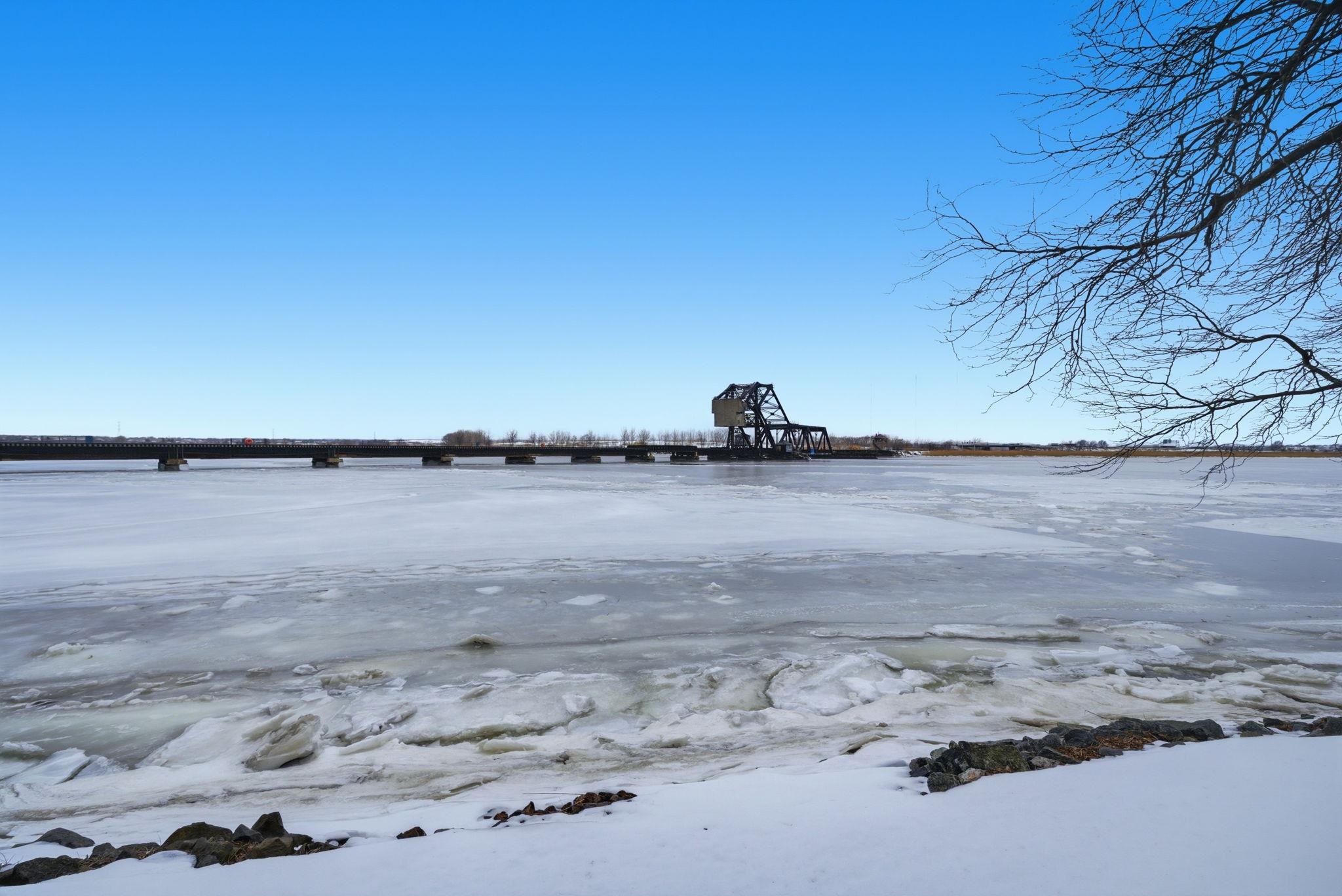 274 Sunset Key, Unit 274 Secaucus, NJ 07094 - Photo 4 of 50 a view of a lake view
