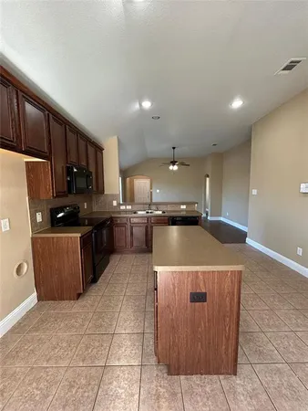 $1,795 | 5865 Fir Tree Lane, Fort Worth, TX 76123