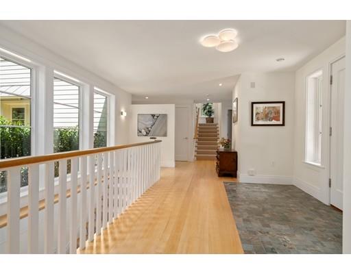 20 Howells Road Belmont, MA 02478 - Photo 4 of 34