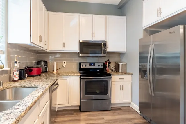 $685,000 | 1421 20 1/2 Street, Huntsville, TX 77340