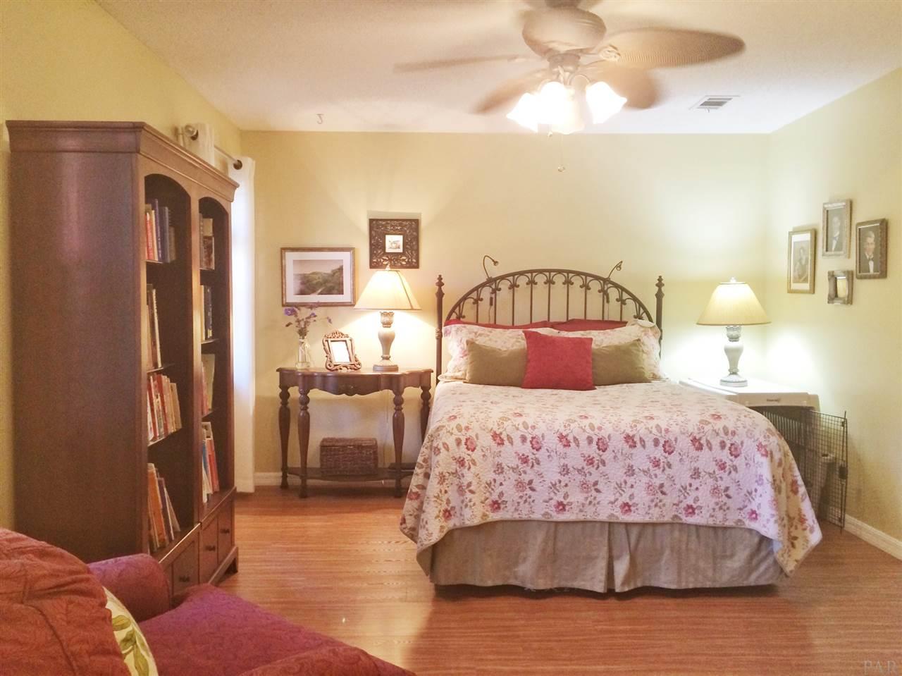 3028 Ranchette Square Gulf Breeze, FL 32563 - Photo 13 of 25 Gallery Image 13