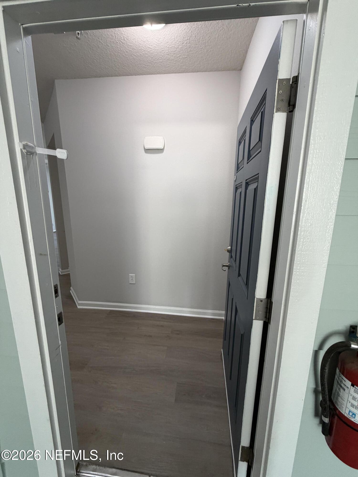 8201 Green Parrot Road, Unit 106 Jacksonville, FL 32256 - Photo 2 of 53 IMG_9535