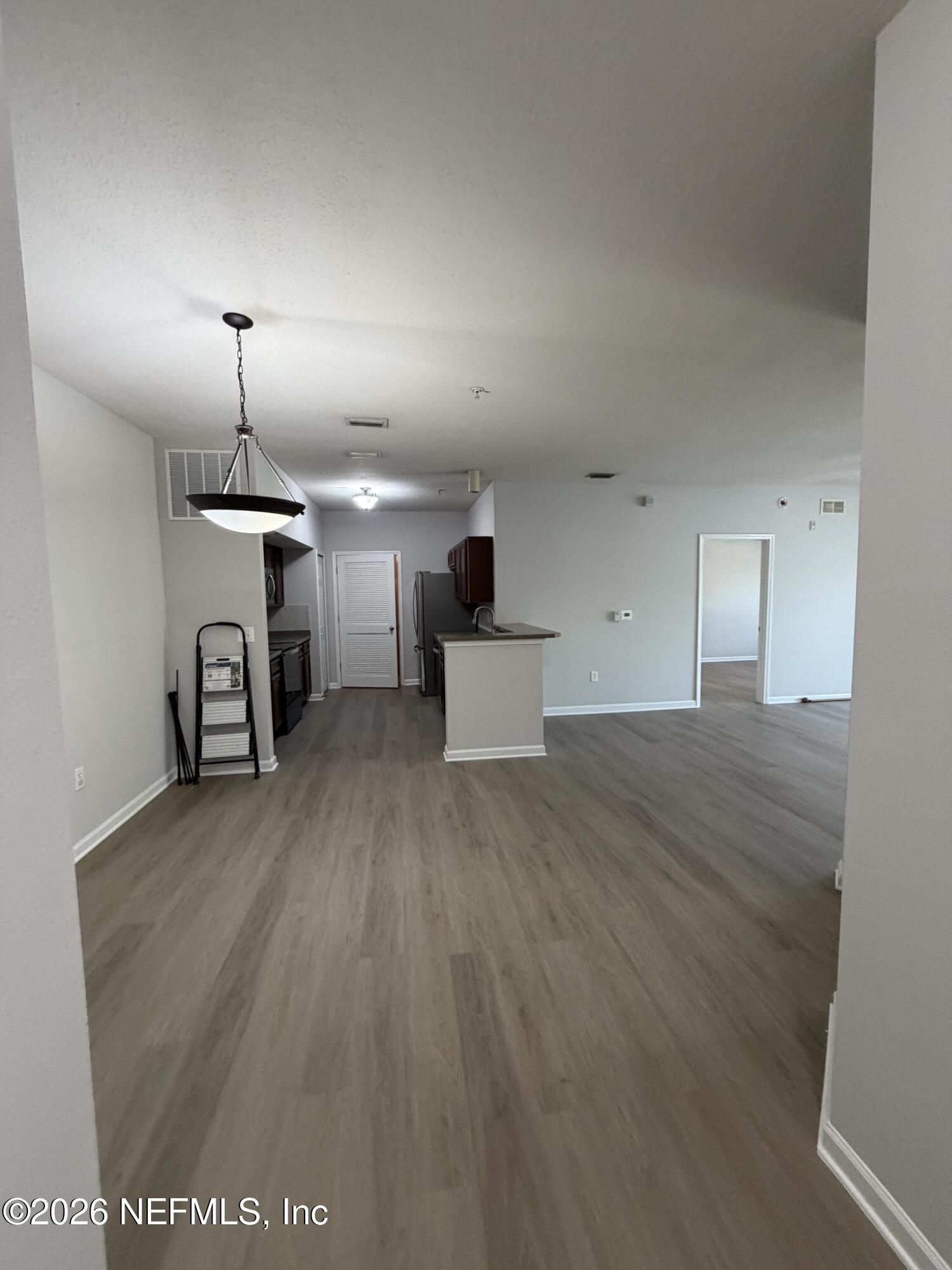 8201 Green Parrot Road, Unit 106 Jacksonville, FL 32256 - Photo 3 of 53 IMG_9536